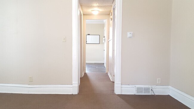 Building Photo - 2515 Olive St