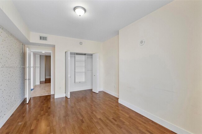 Building Photo - 3030 NE 188th St