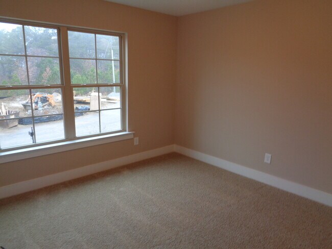 Building Photo - 4395 Ridgemont Cir