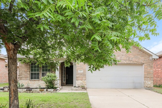 Building Photo - 833 Bens Dr