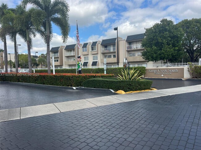 Primary Photo - 7725 SW 86th St