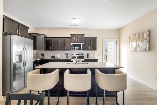 Building Photo - 3107 Highlander Pt