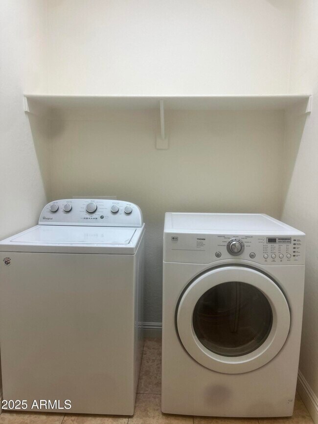 Building Photo - 36018 N Richardson Dr