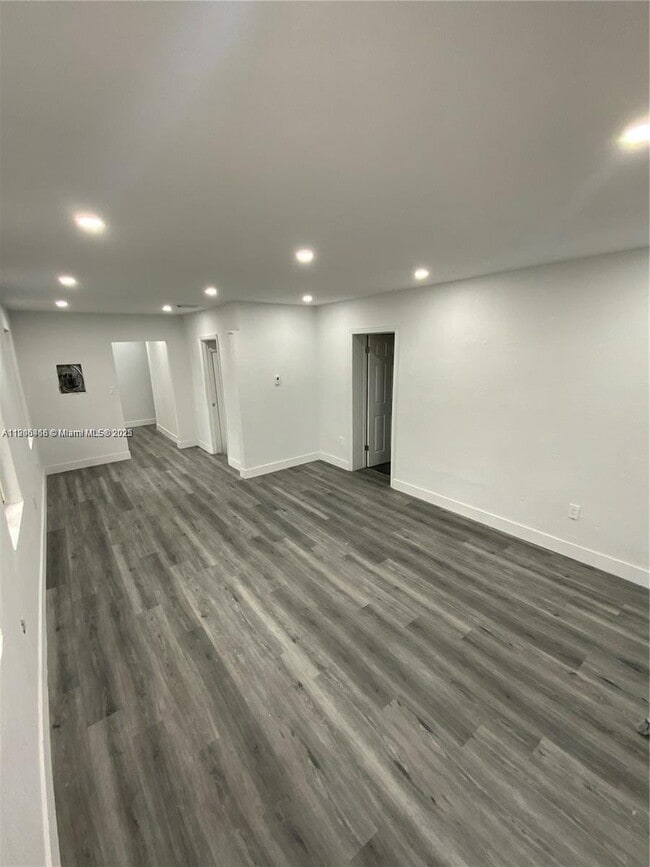 Building Photo - 8141 NW 5th Ct