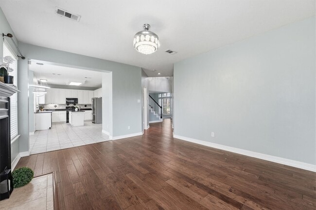 Building Photo - 2413 Piney Woods Dr