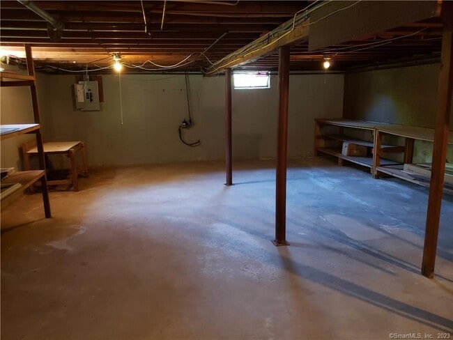 Building Photo - 39 Sunrise Ave