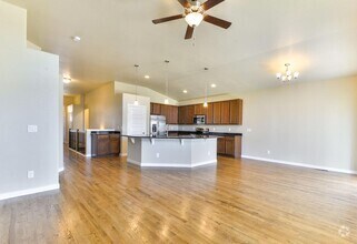 Building Photo - Beautiful 5 bed 3 bath home in the Pelican...