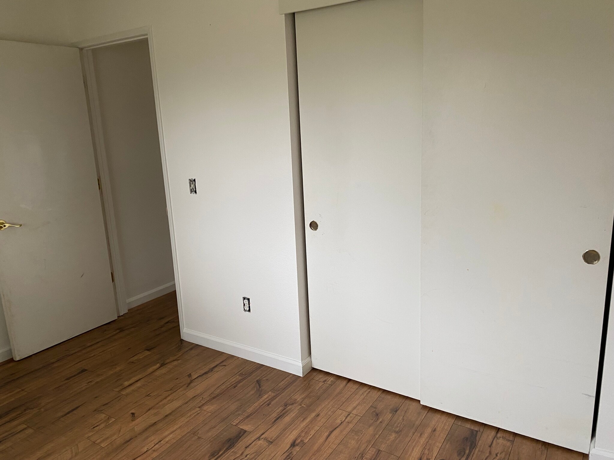 Room 1 downstairs - 1253 Ravenshoe Way