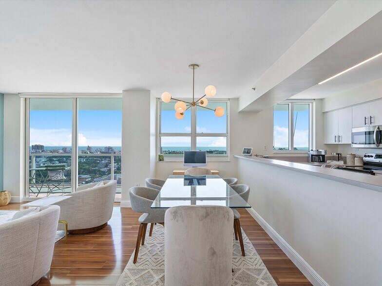 Building Photo - 650 West Ave