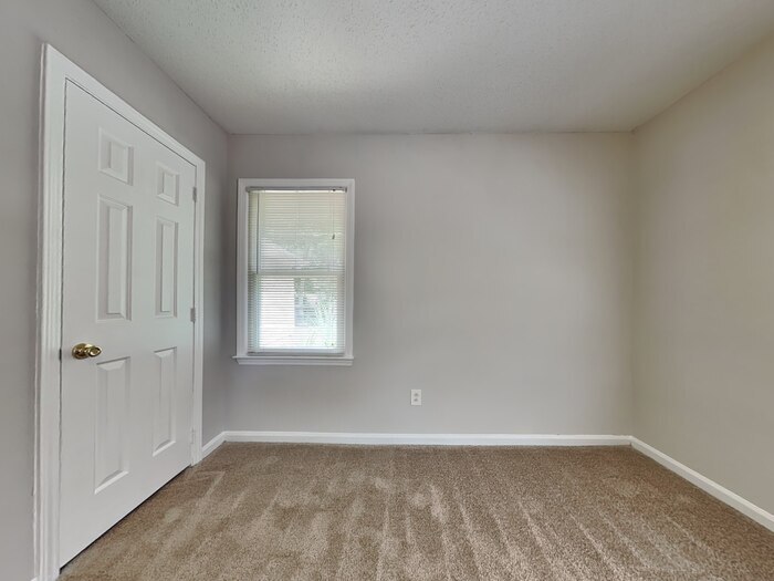 Building Photo - 6515 Birdsong Ln