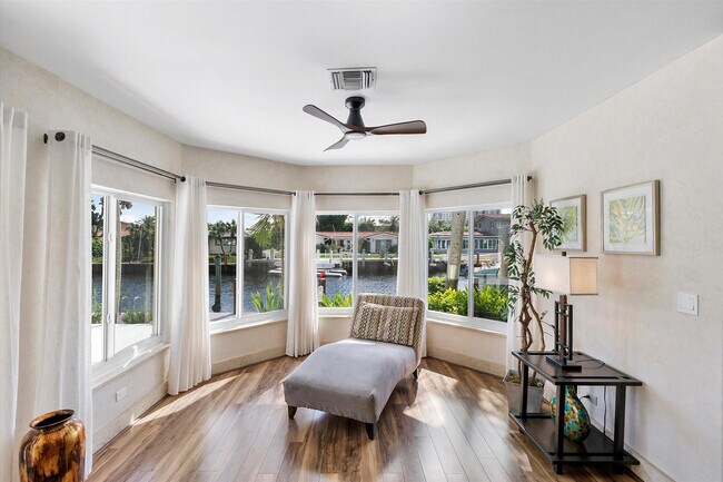 Building Photo - 2484 SE 12th St