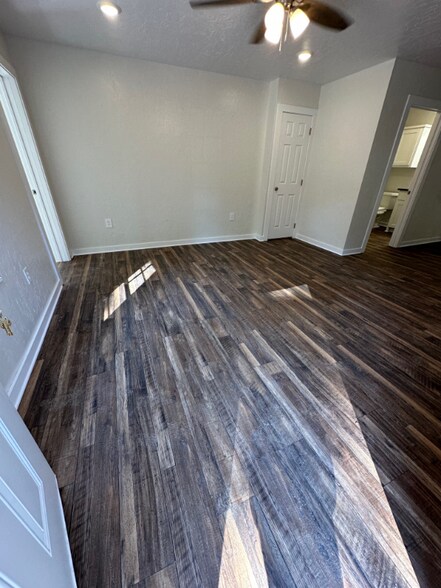 Building Photo - 543 Lamb Rd