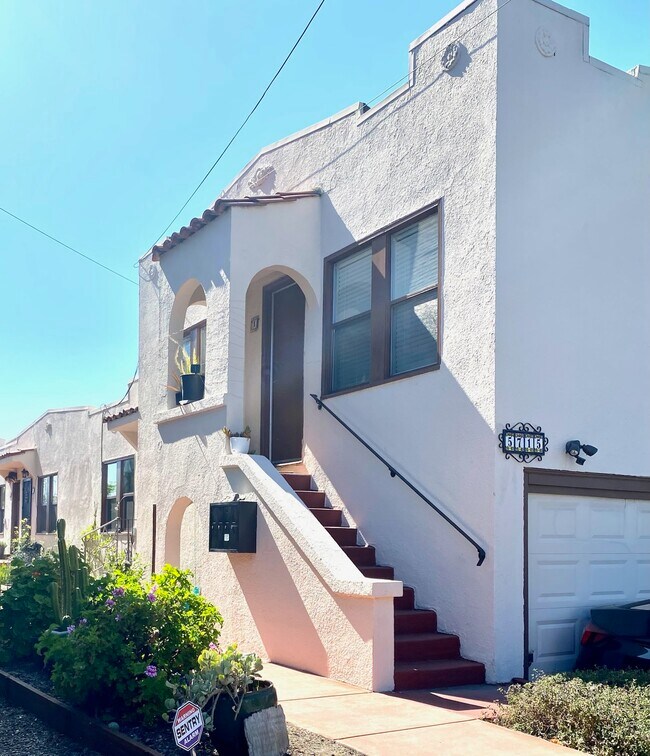 Building Photo - 5715 Genoa St