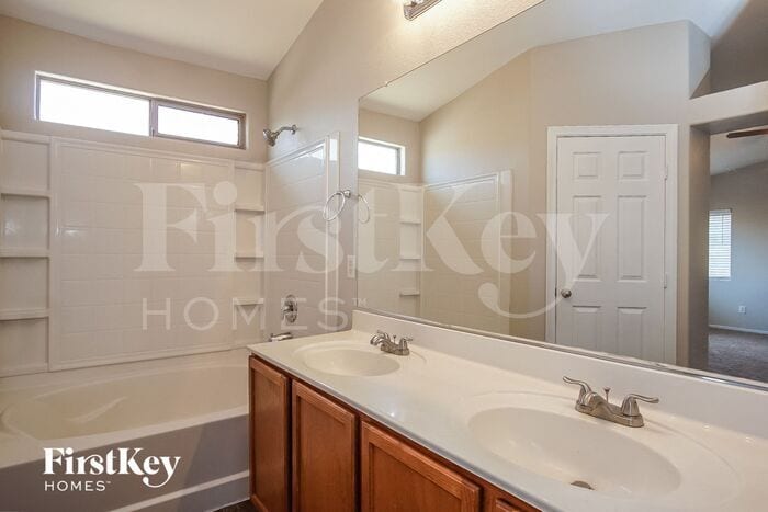 Building Photo - 6450 Kilrenny Ave