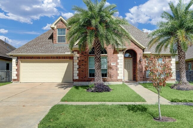 Primary Photo - 307 Twin Timbers Ln