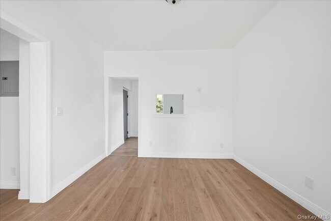 Building Photo - 17 Lamartine Ave