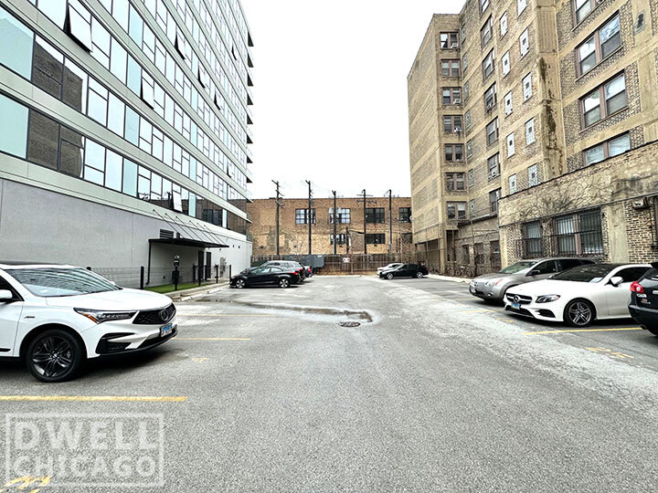 Building Photo - 4505 N Sheridan Rd