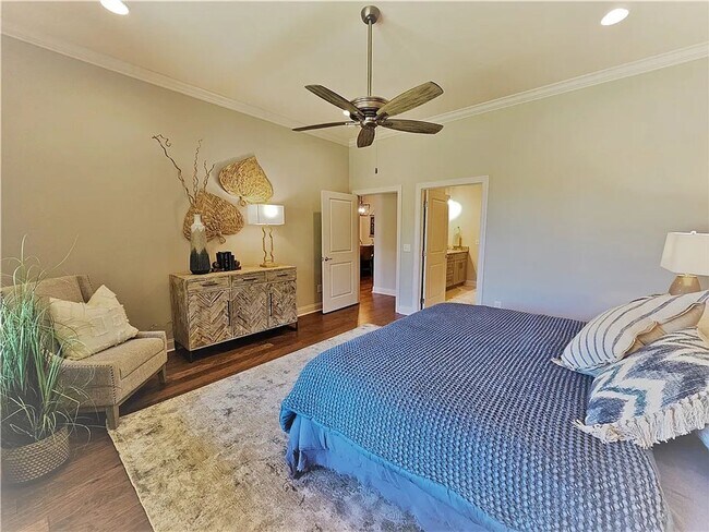 Building Photo - 3175 Crestmont Ct