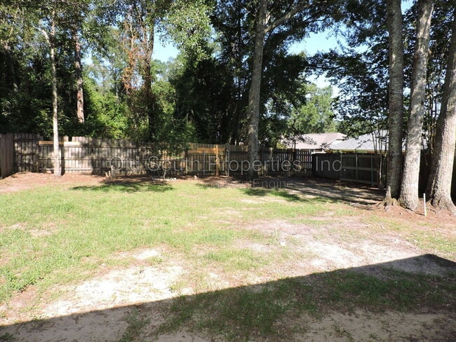 Building Photo - 2552 Southern Oaks Dr