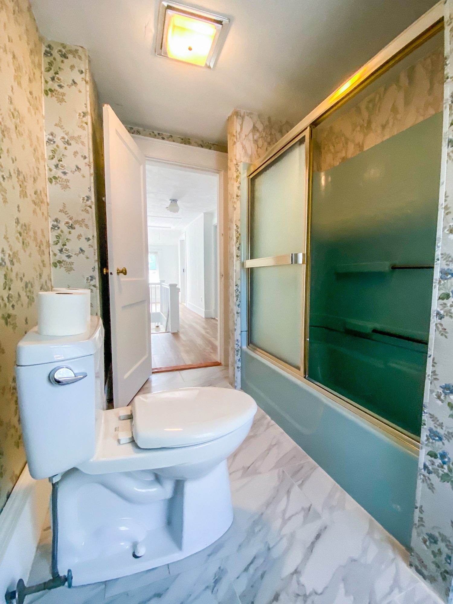 Building Photo - 8 Howe St