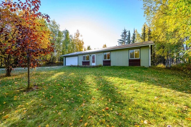 Building Photo - 3 BEDROOM | 2 BATHROOM | 2 CAR GARAGE | AI...