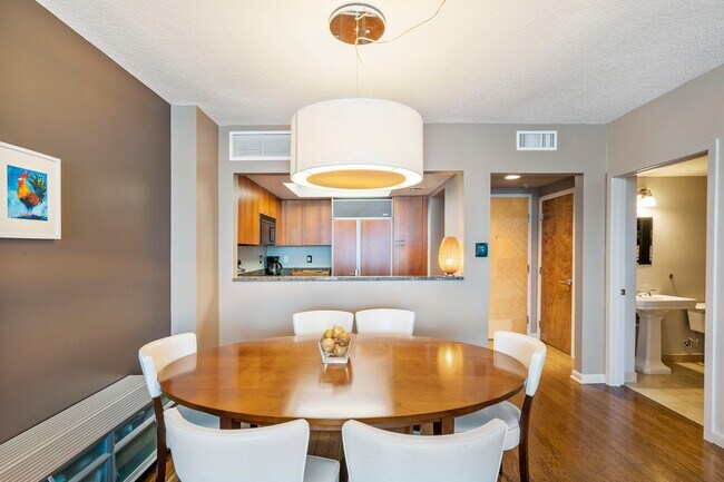 Building Photo - 1500 Ocean Dr