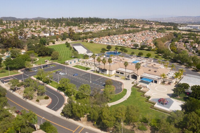 Building Photo - 1 Quebec