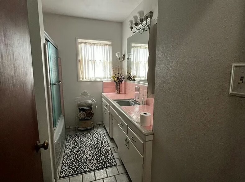 Building Photo - 13729 Philadelphia St