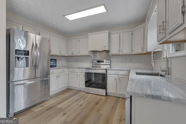 Building Photo - 78 Standing Rock Rd