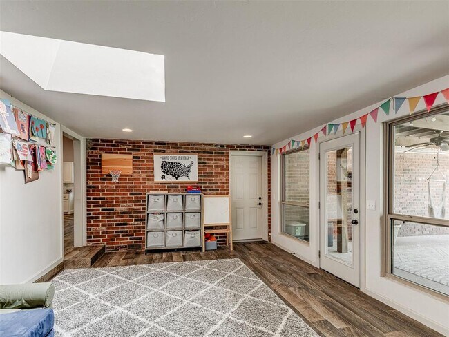 Building Photo - 801 Rock Hollow Rd