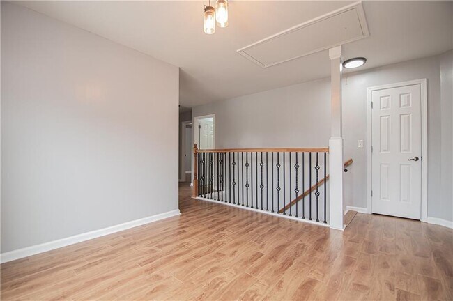 Building Photo - 1790 Tuftstown Ct