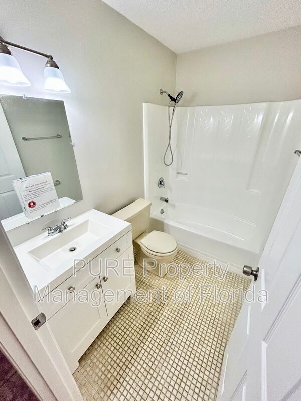 Building Photo - 3135 SW 97th St
