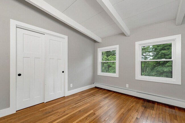 Building Photo - 175 Pleasant St