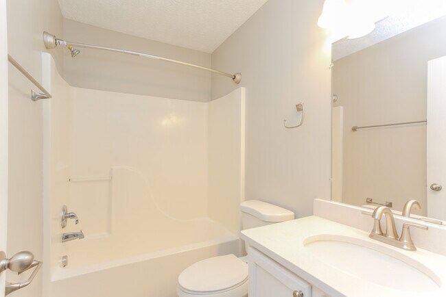 Building Photo - Cozy 3-Bedroom Home in Hilliard, OH