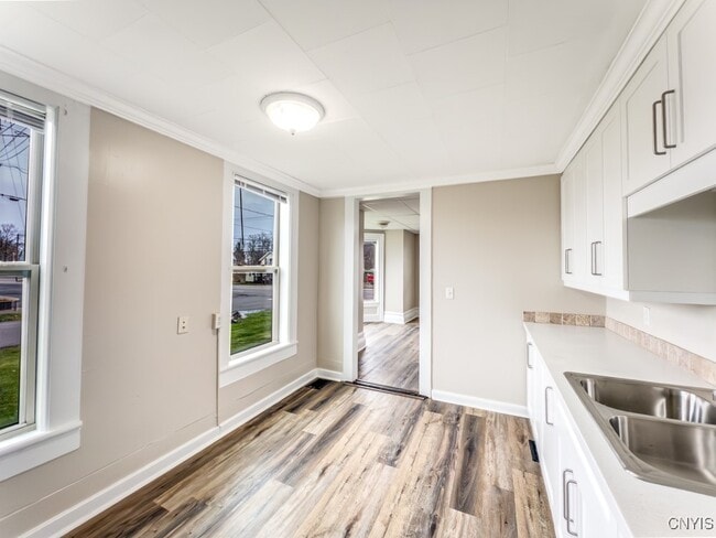 Building Photo - 9611 Brewerton Rd