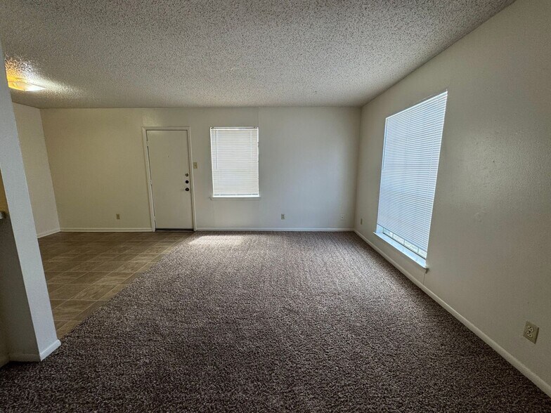 Building Photo - 4504 Chase Cir