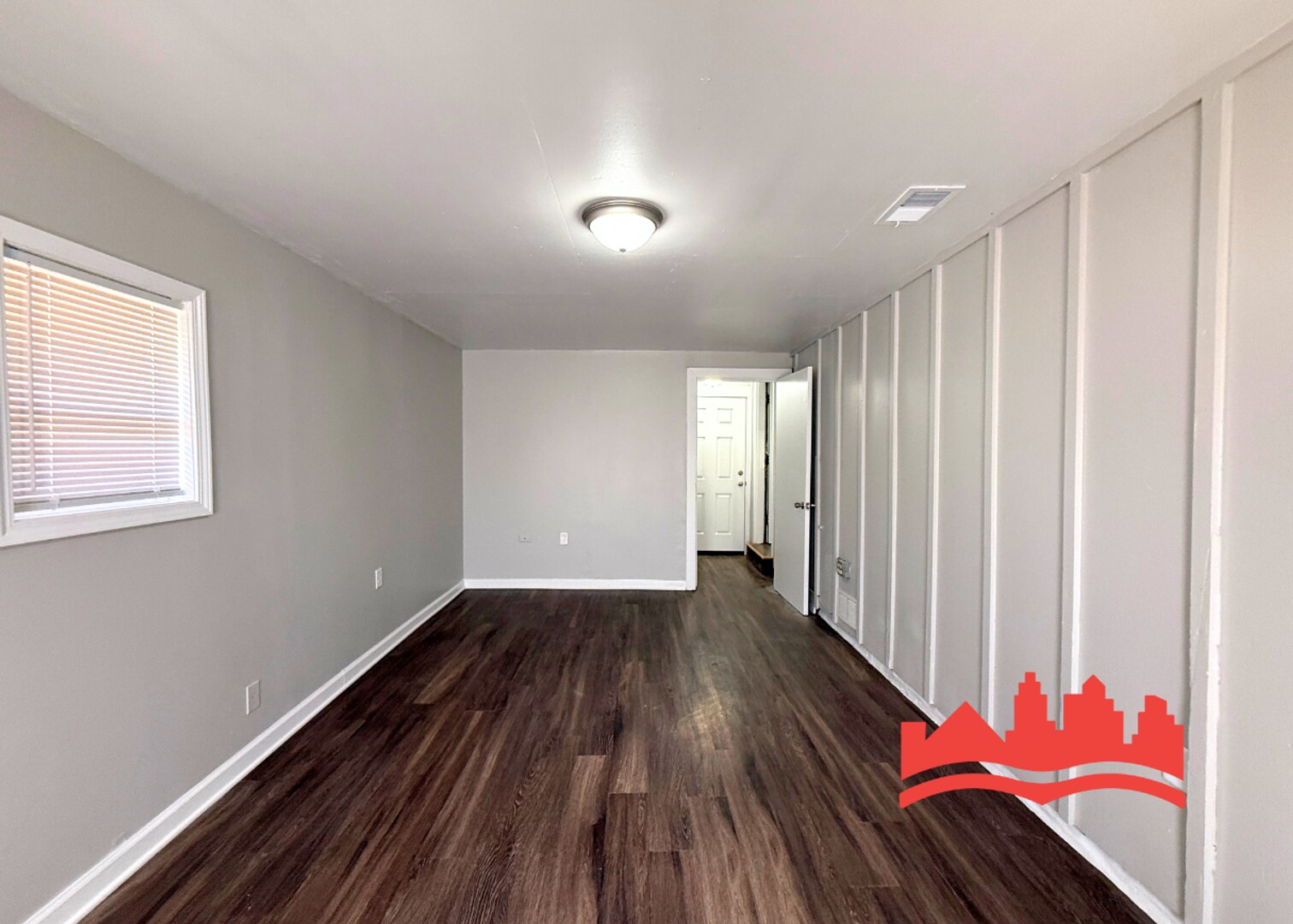 Building Photo - 890 W Marigold Ln