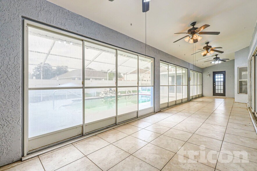 Building Photo - 13530 Coronado Dr