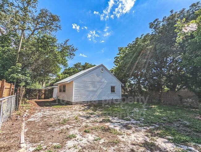 Building Photo - 714 Patterson St
