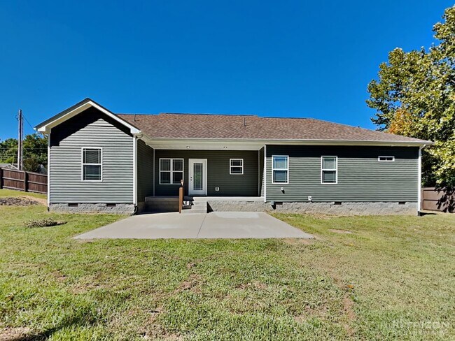 Building Photo - 512 Poplar Bend Dr