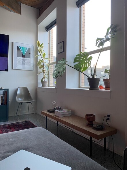 Building Photo - 1408 12th Ave