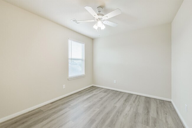 Building Photo - 12638 Silver Winter Trl