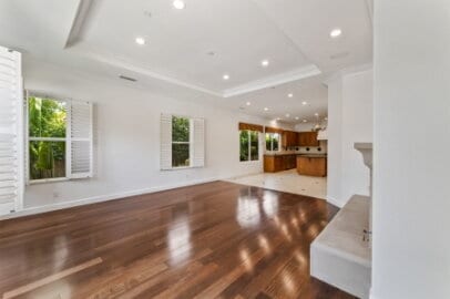 Building Photo - Luxurious, 5450 SqFt,  5 Ensuite Bedrooms ...