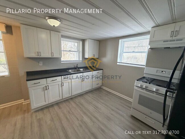 Building Photo - 2338 W 9th St