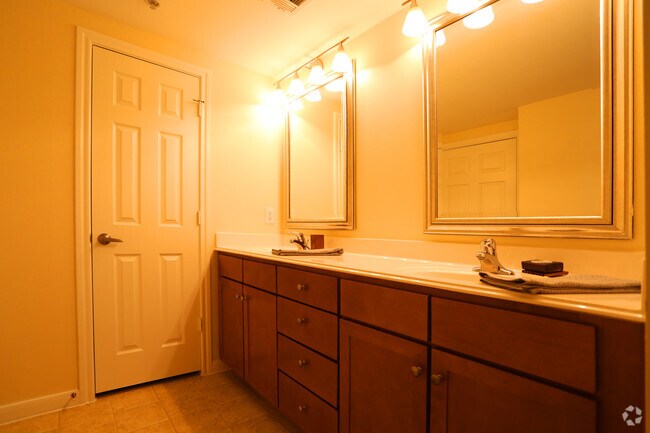 Bathroom - Camden Whispering Oaks