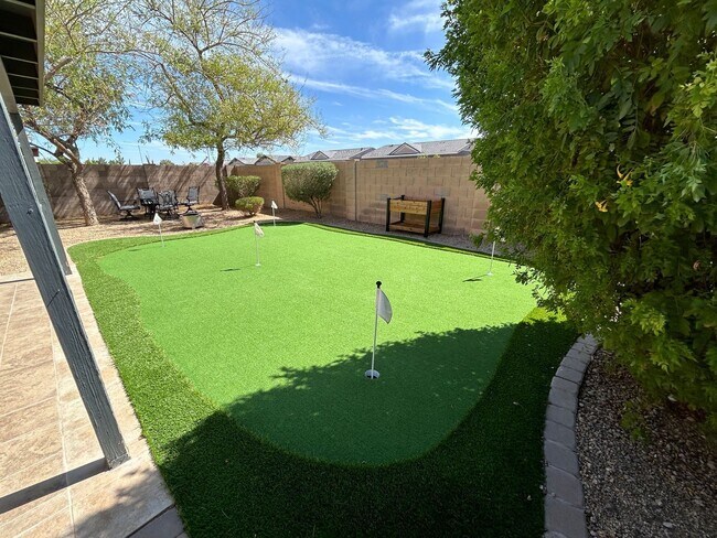 Building Photo - 16732 N 160th Ave