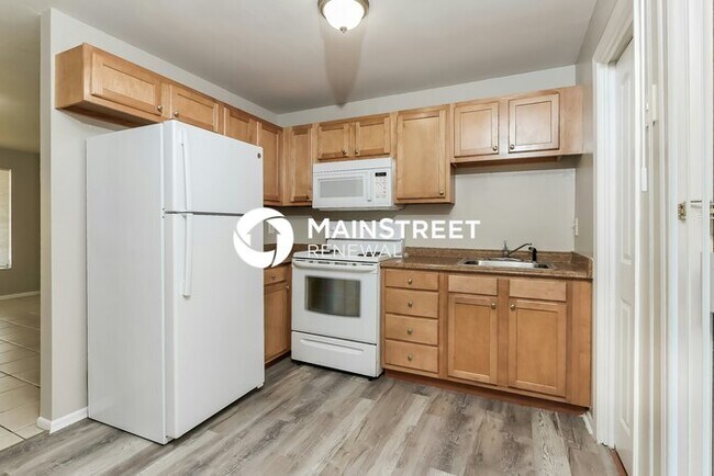 Building Photo - 2 Bedroom Pet-Friendly Home in North Palm ...