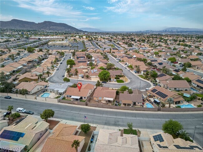 Building Photo - 1056 Kennebunk Cir