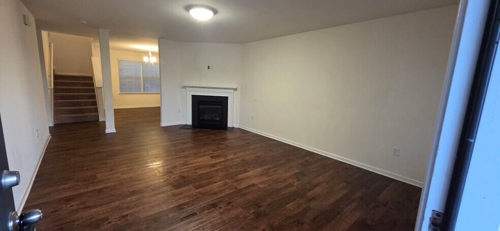 Building Photo - 536 Botanical Ct