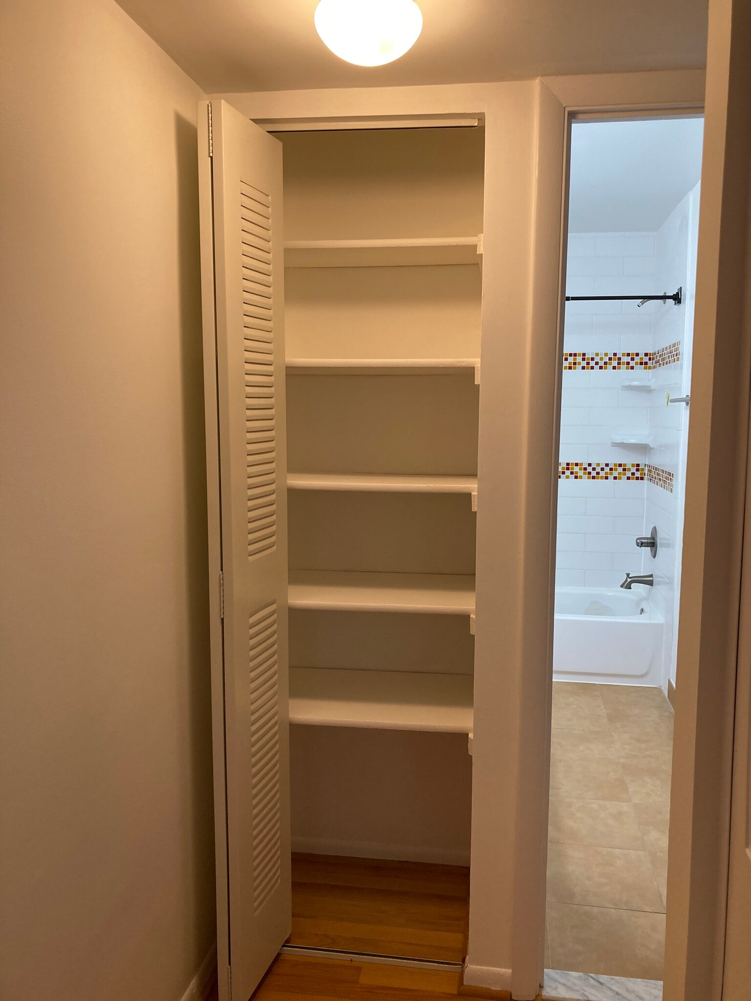 Linen close - 658 15th St S